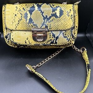 Charming Charlie Yellow Reptile Print Hand Bag / Purse with goldtone accents